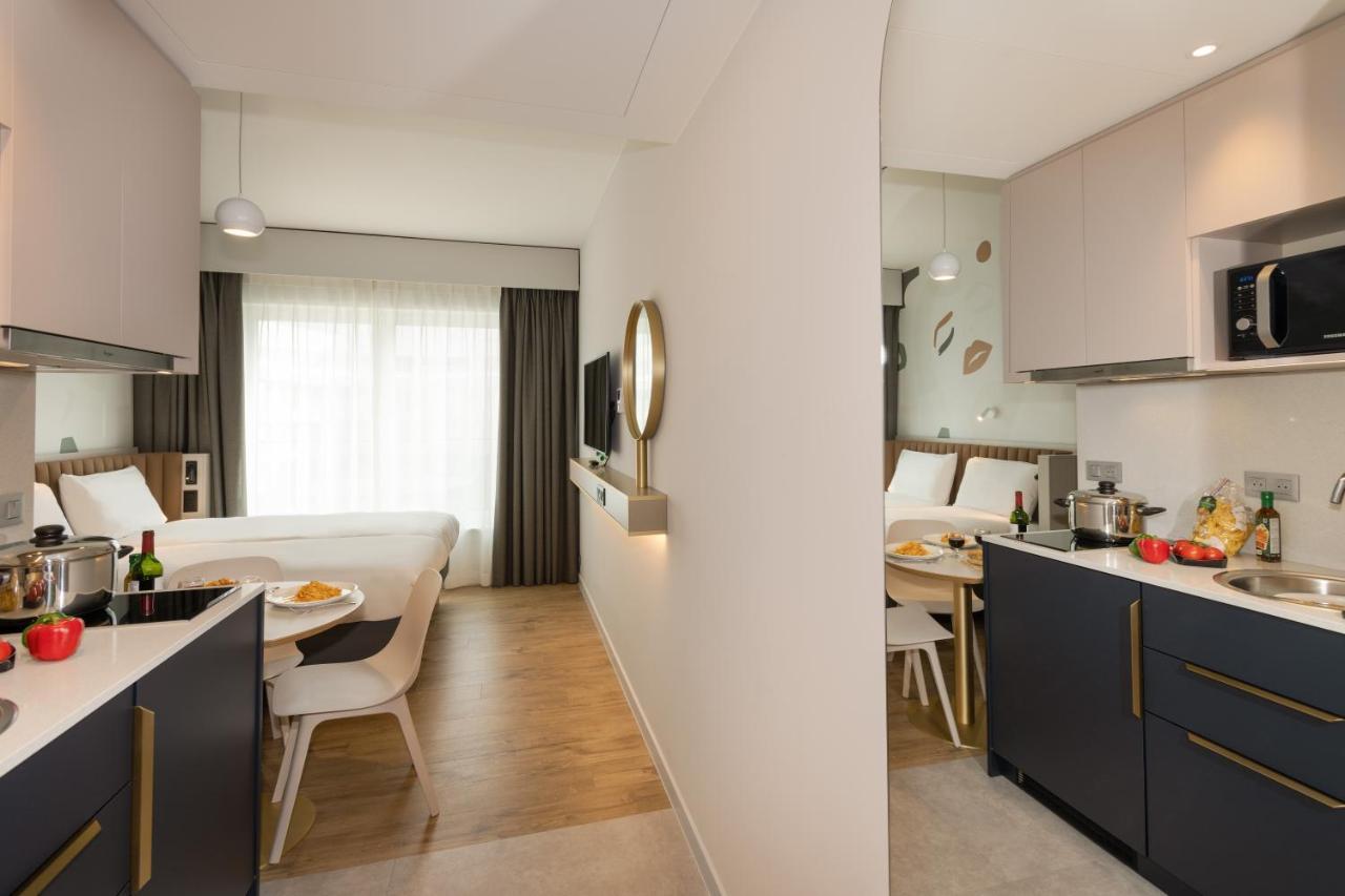 Studio Double Élégant