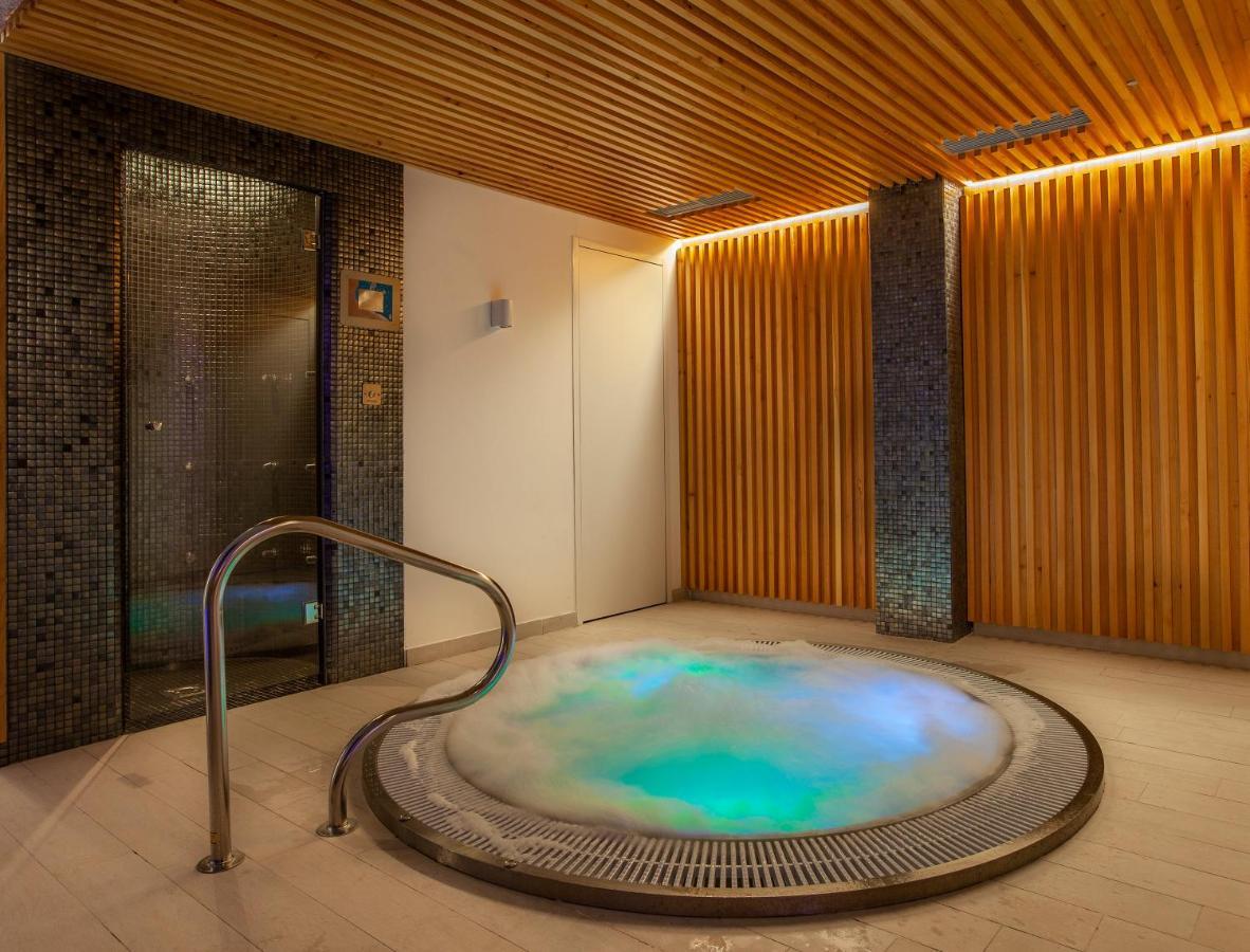 Double Room Extra Bed Spa Access