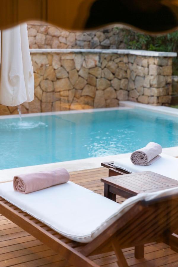 Bali Villa met Eigen Zwembad (3 Volwassenen + 2 Kinderen)