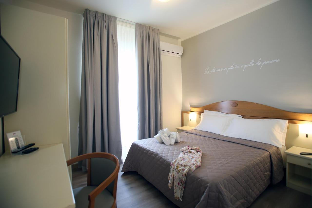 Classic Double Room,1104405339:JPEG
