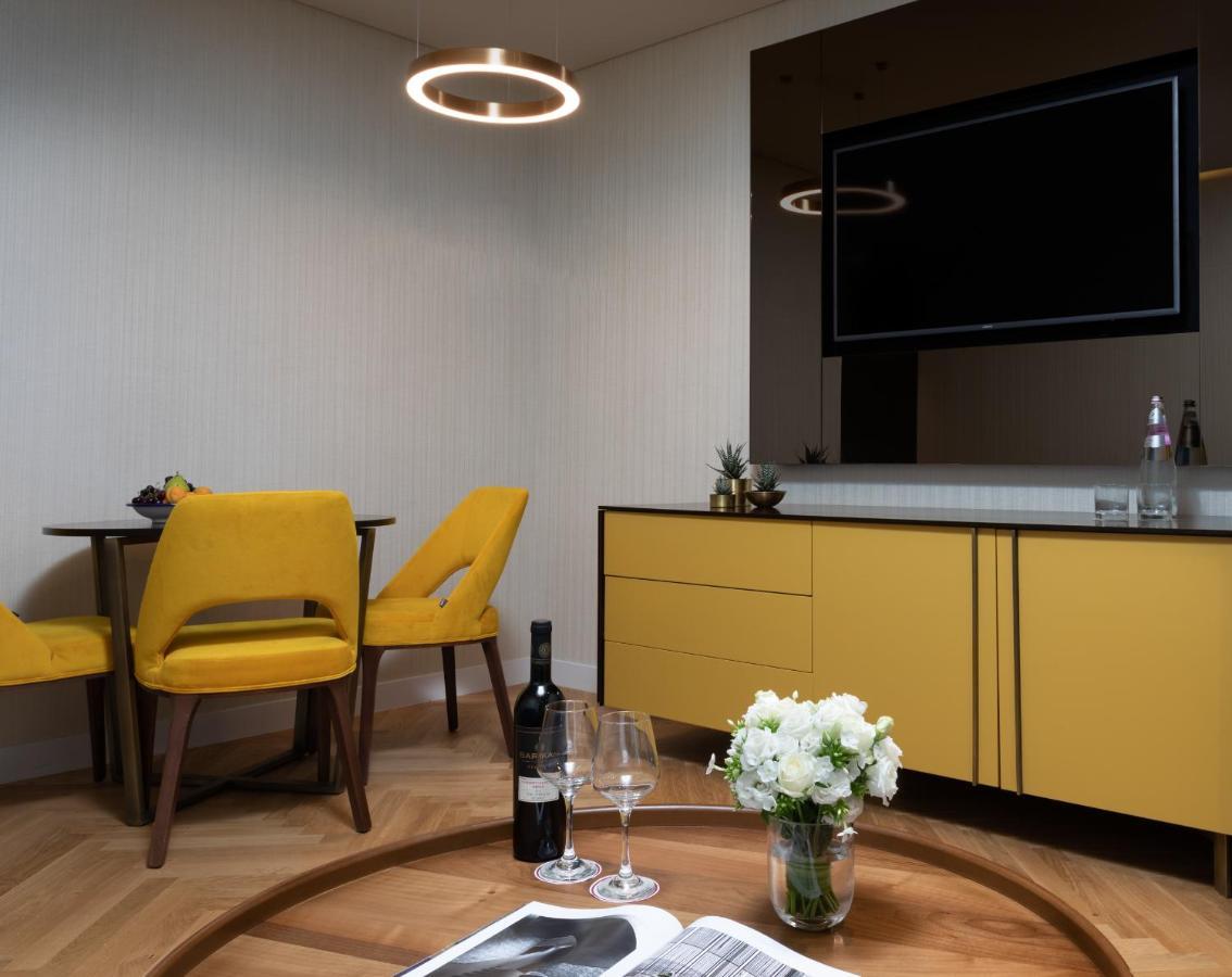 Executive Suite,1112936070:JPEG