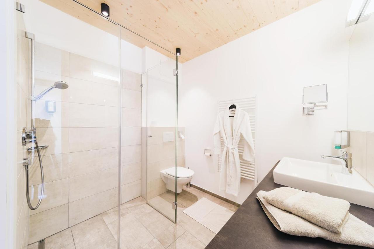Doppelzimmer mit Balkon