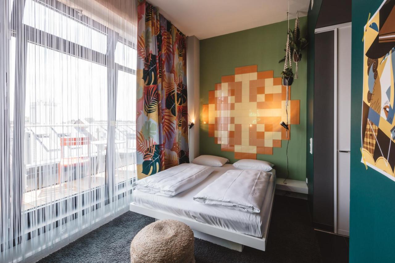 Double Room L Balcony,1129573242:JPEG