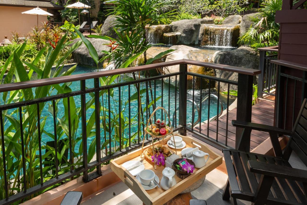 Waterfall Pool Access Room