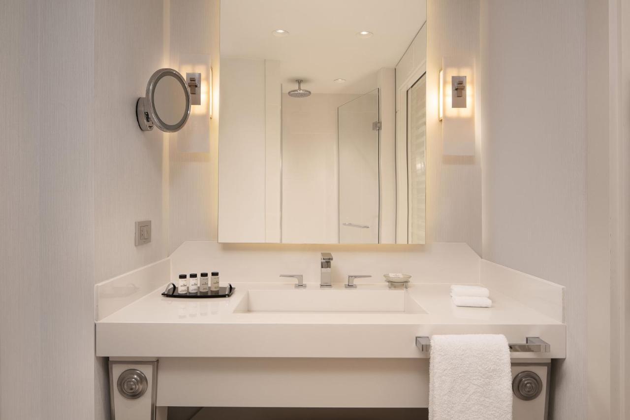 Classic Double Room with City View,1271010109:JPEG