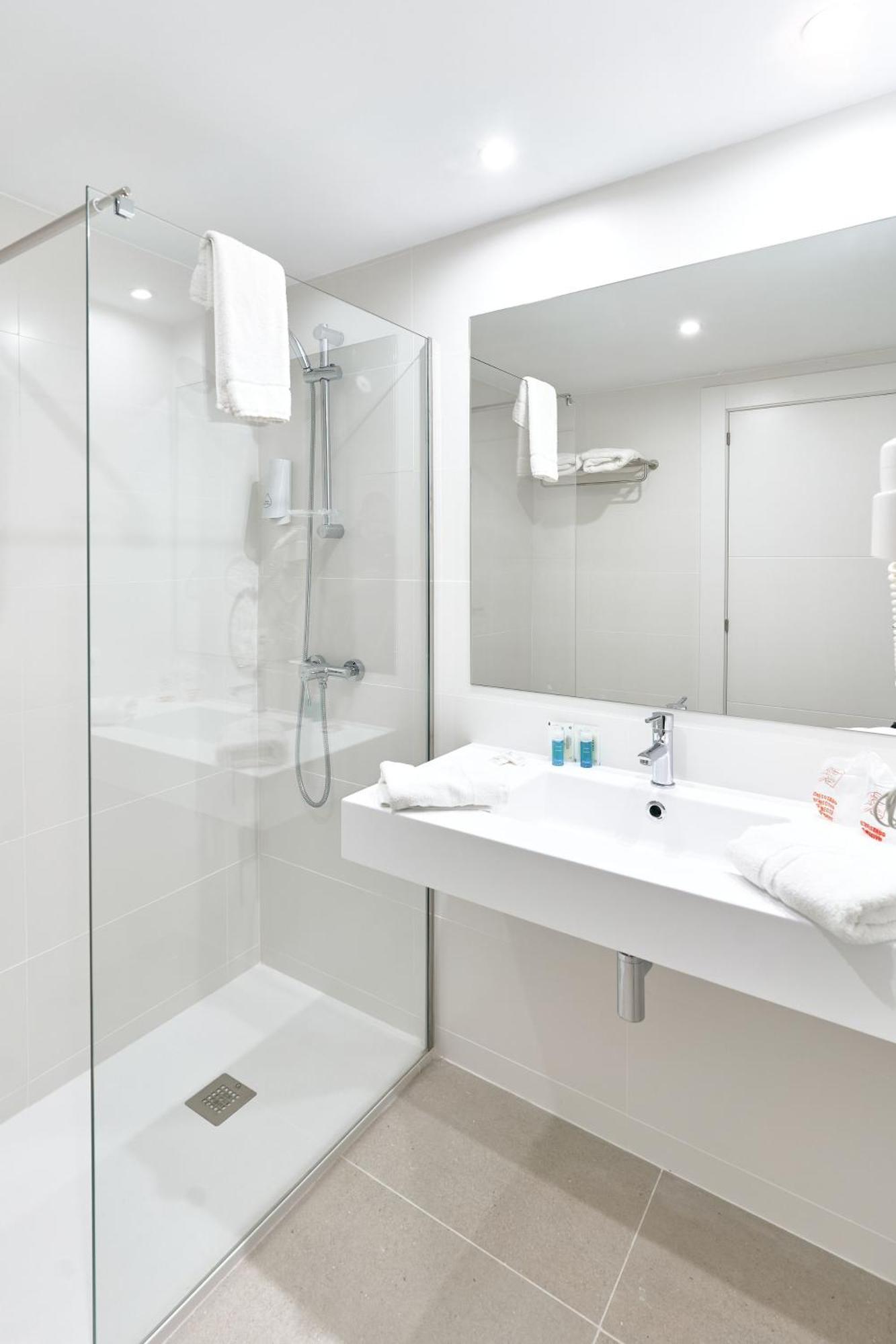 Premium Twin Room with Sea View - Spa Access Included
