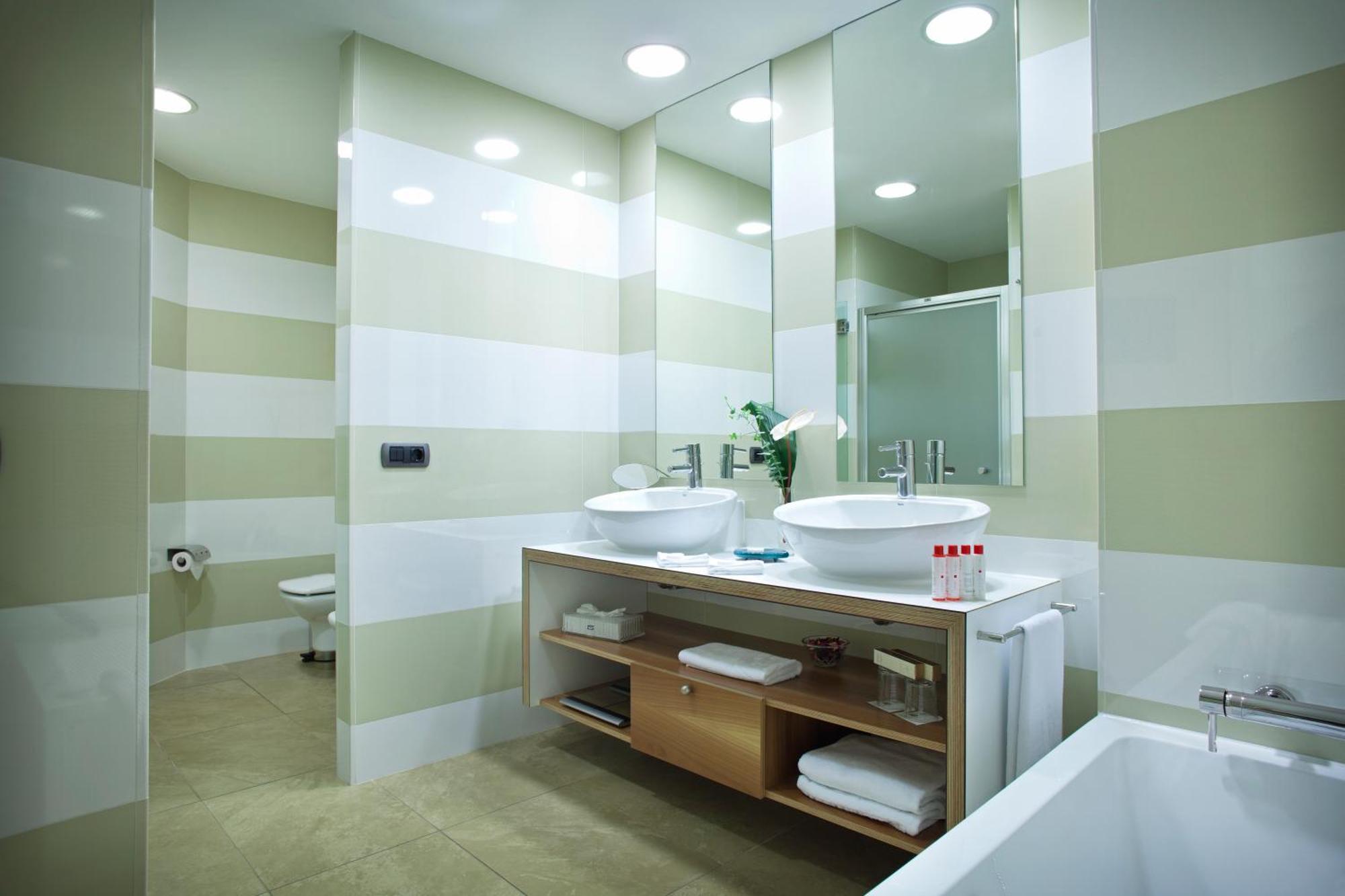Junior Suite (2 Adults + 1 Child up to 12 Years Old),1742666806:JPEG