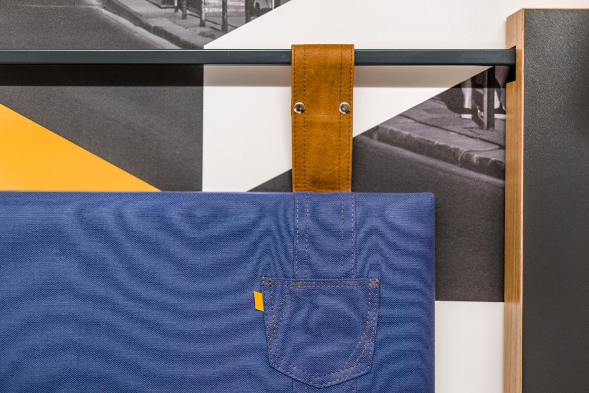 Family Room,1216394515:JPEG