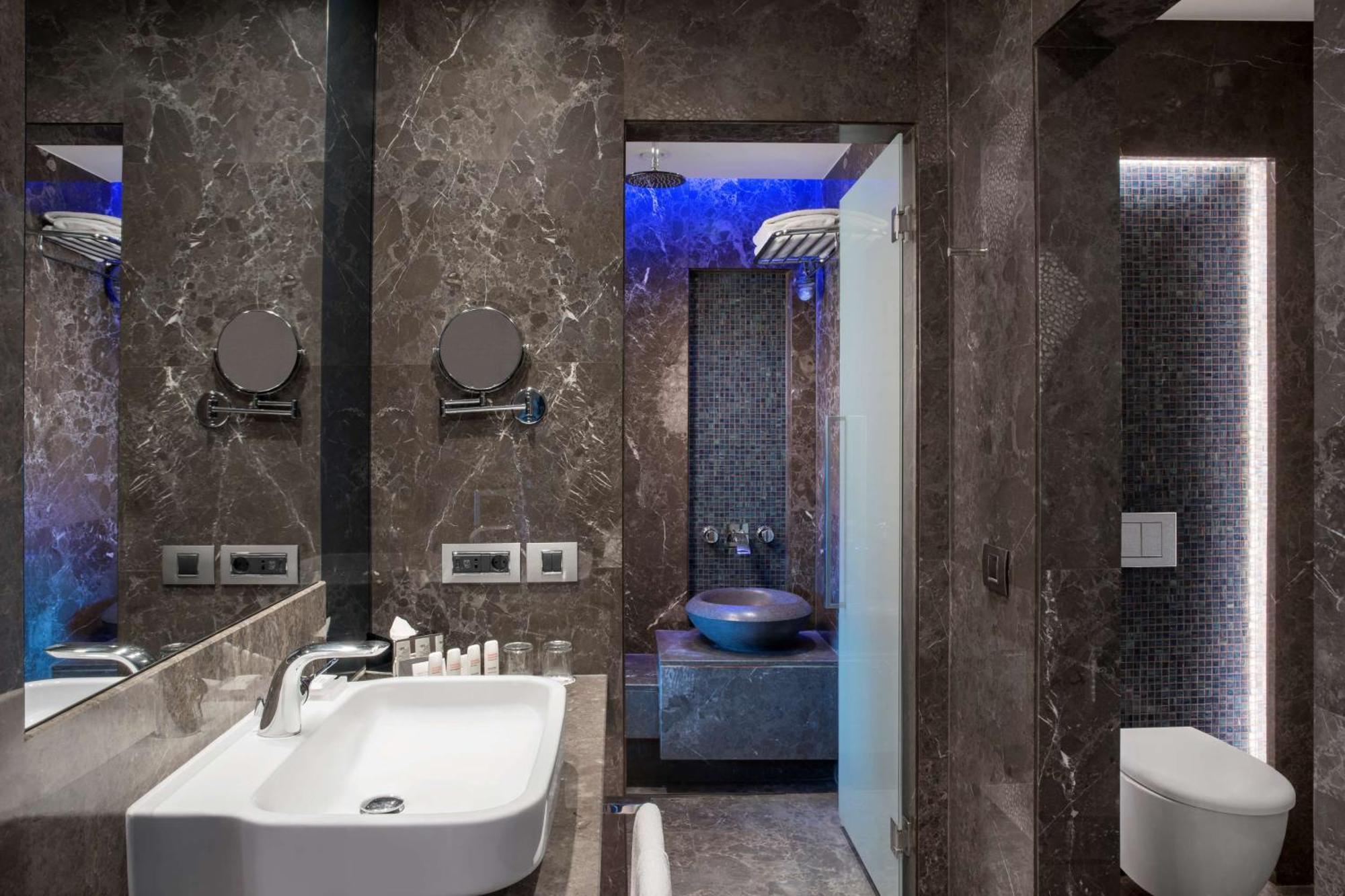Suíte com Sauna e Terraço