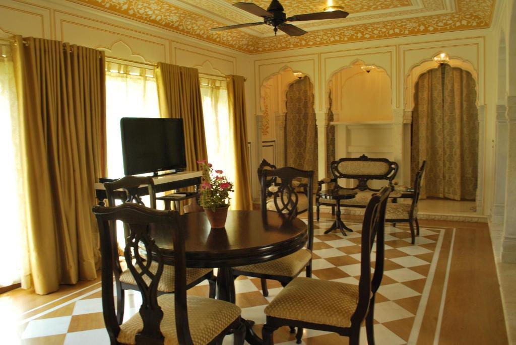 Heritage Premium Suite