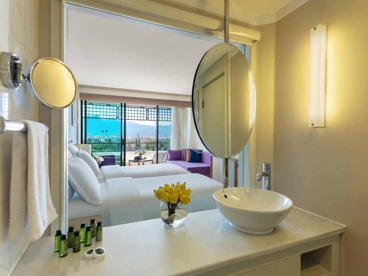 Standard Doppelzimmer mit seitlichem Meerblick