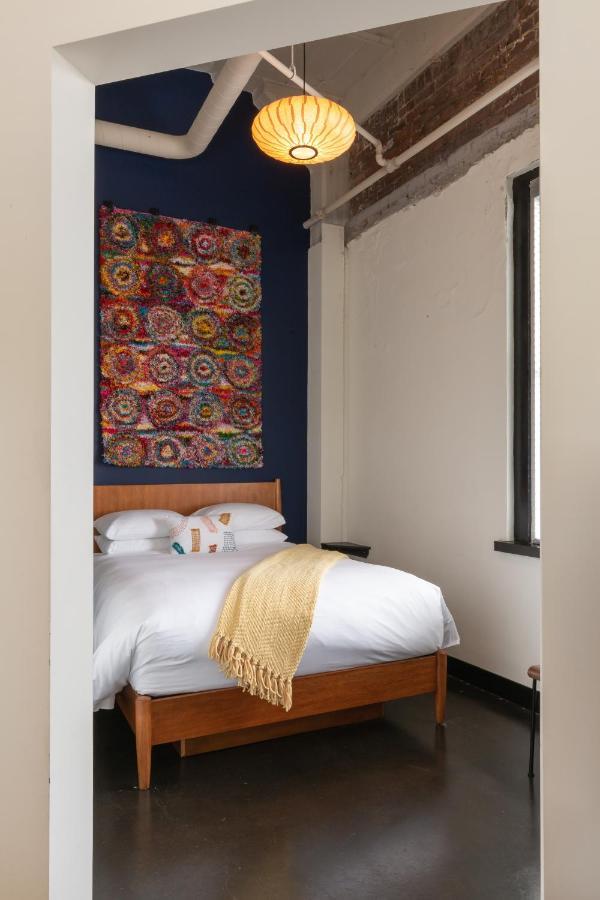 One-Bedroom Apartment,1247314633:JPEG