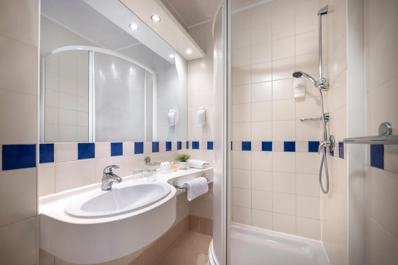 Superior Room for 2- Hotel