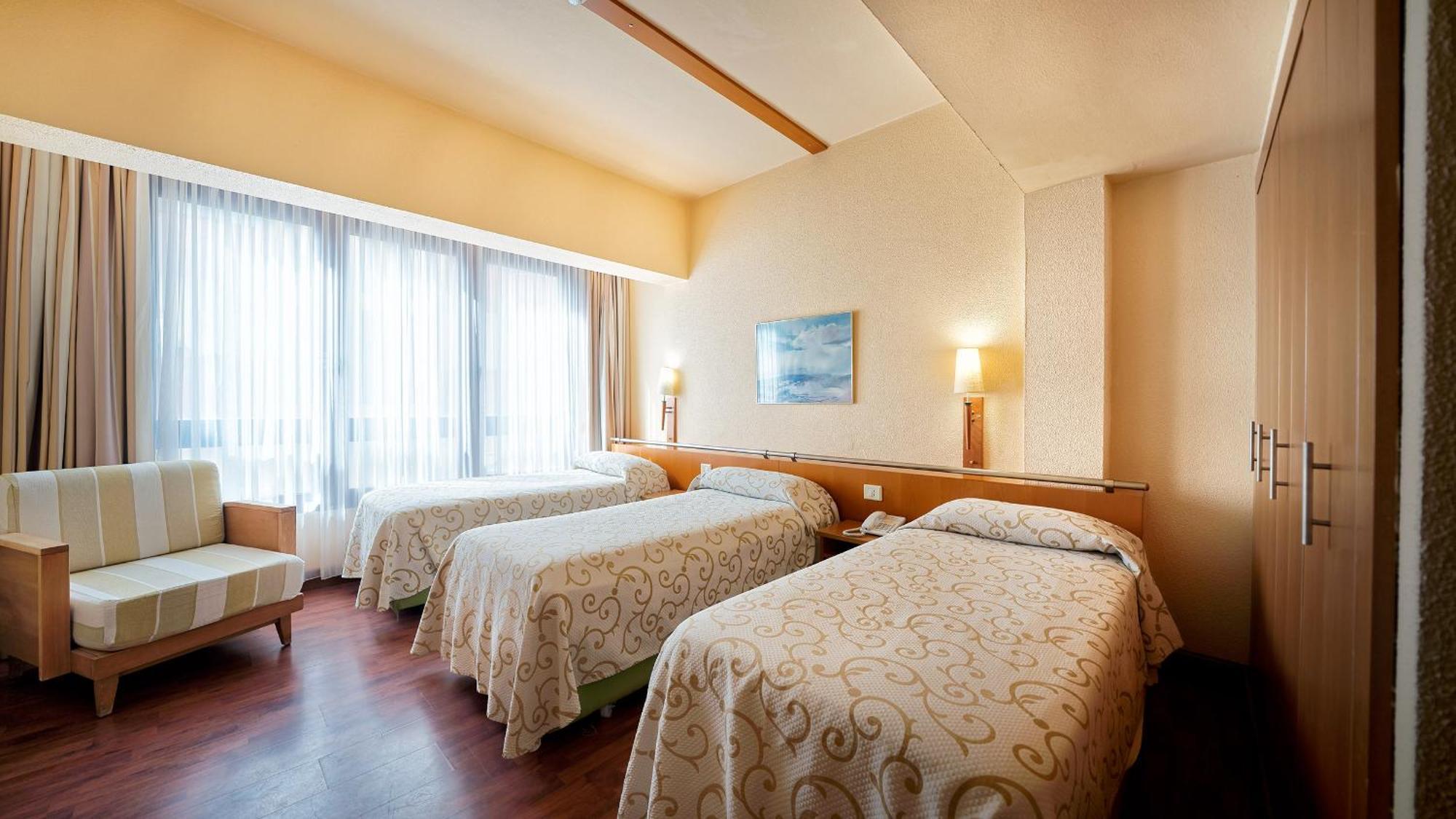 Dreibettzimmer