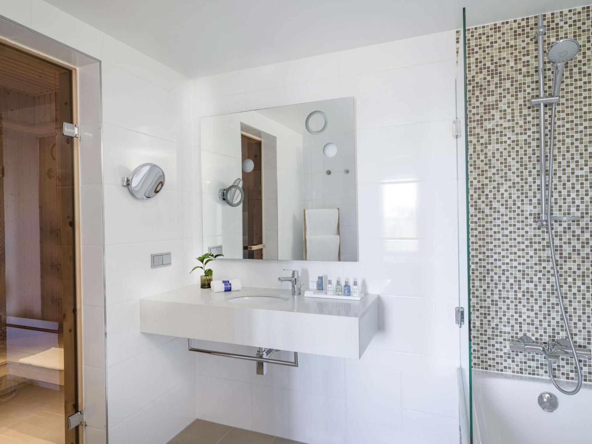 Suite with Sauna