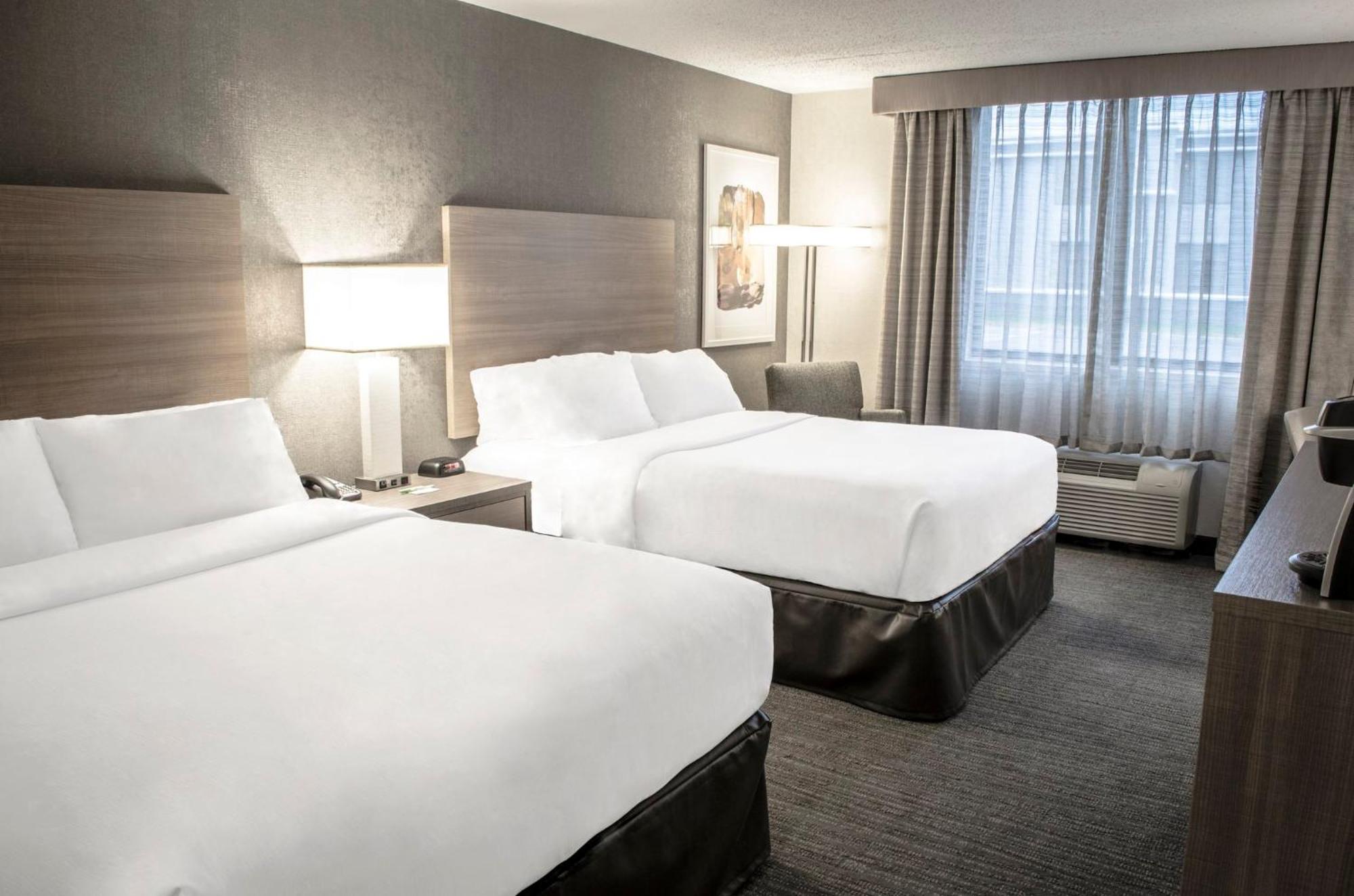 Standard Room with Two Queen Beds,1281908737:JPEG