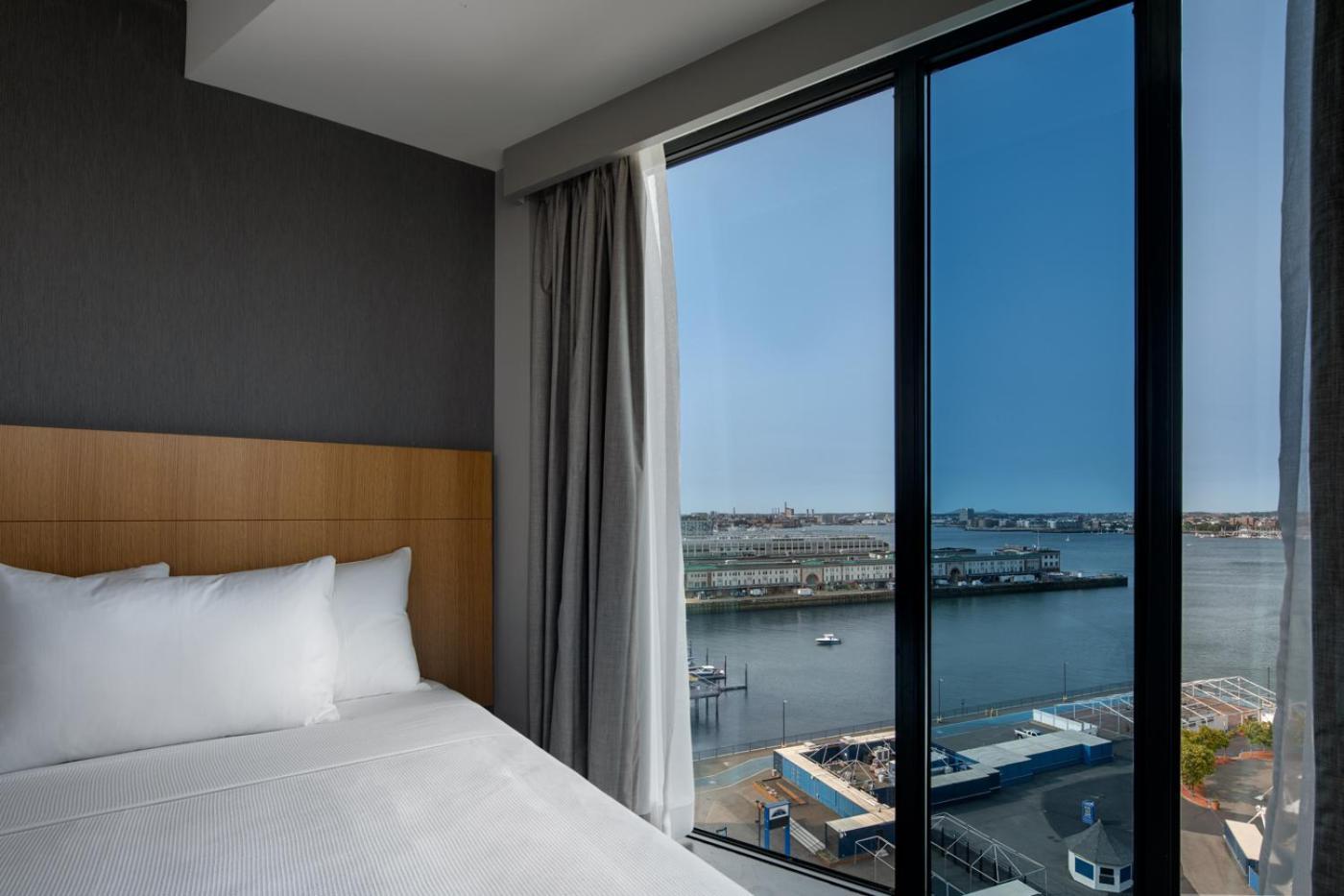 Camera King con Divano-Letto e Vista Porto