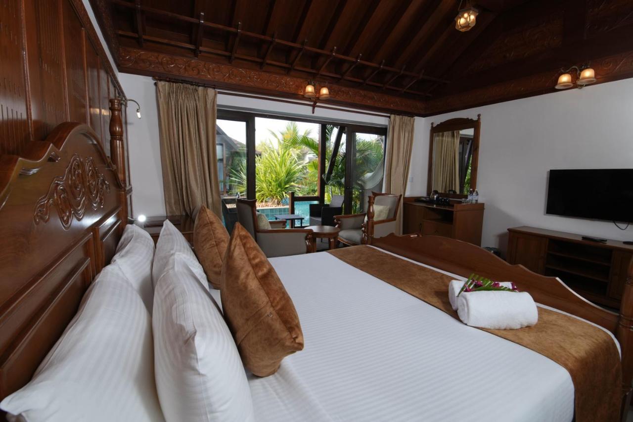 King Room with Pool View,1297476088:JPEG