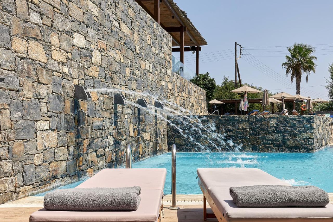 Superior Family Room with Shared Pool,1739424012:JPEG