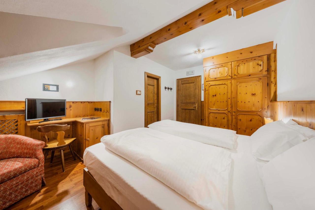Cosy Attic Double Room