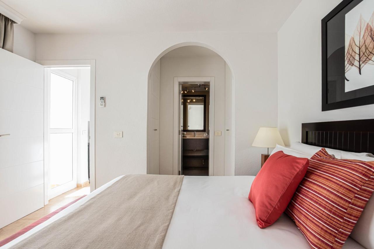 Villa met 2 Verdiepingen en Terras