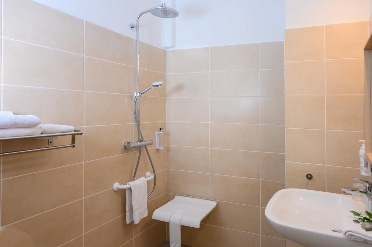 Double or Twin Room Disability Access
