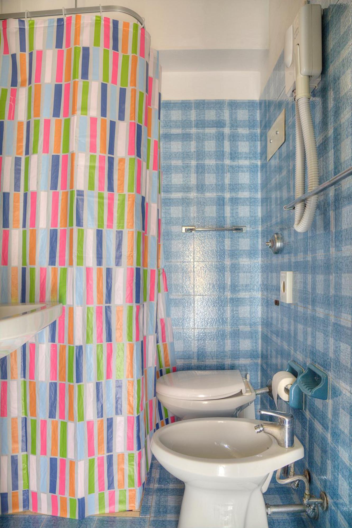 Single Room,1458036505:JPEG