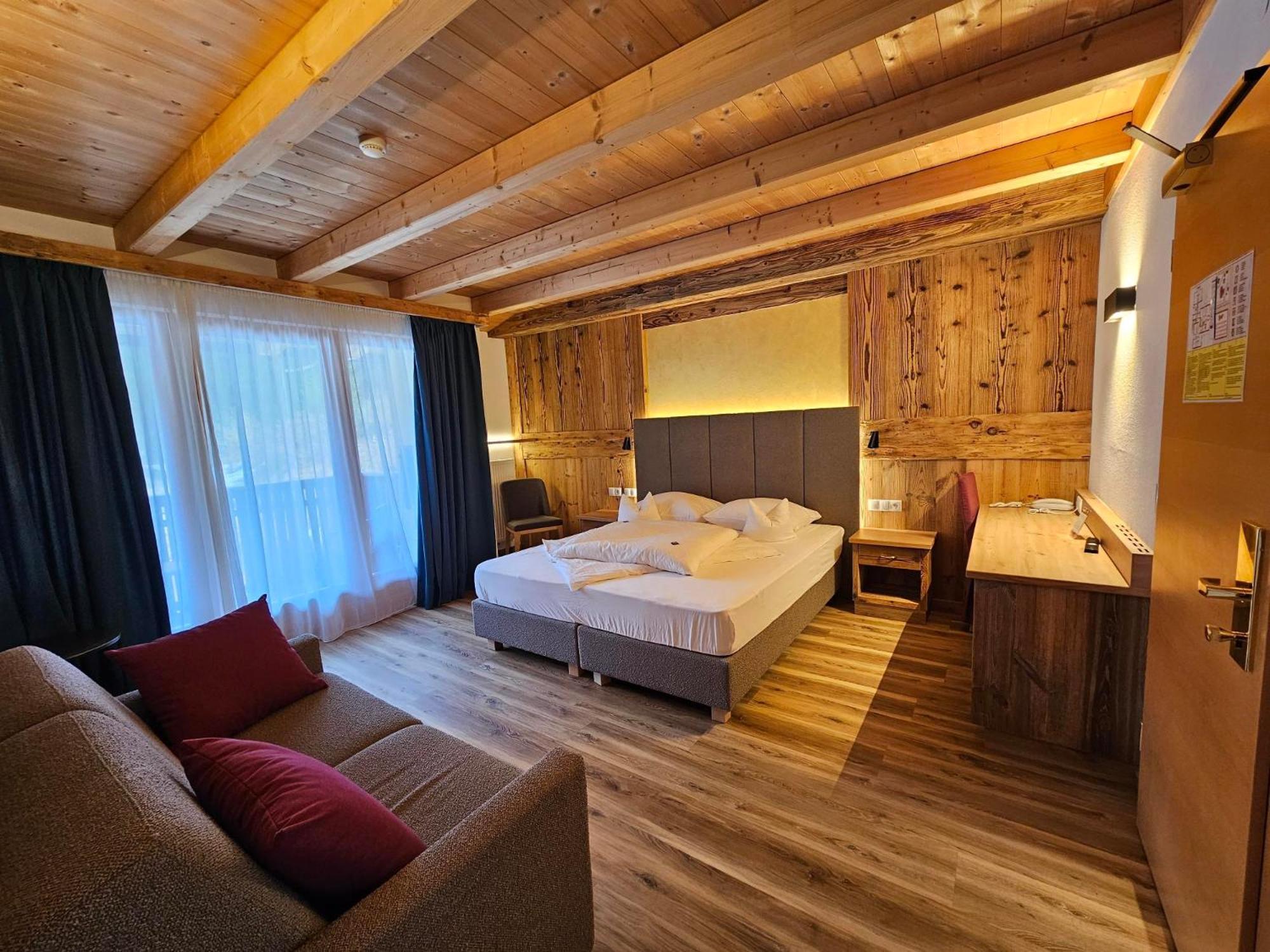 Superior Double Room,1617457583:JPEG
