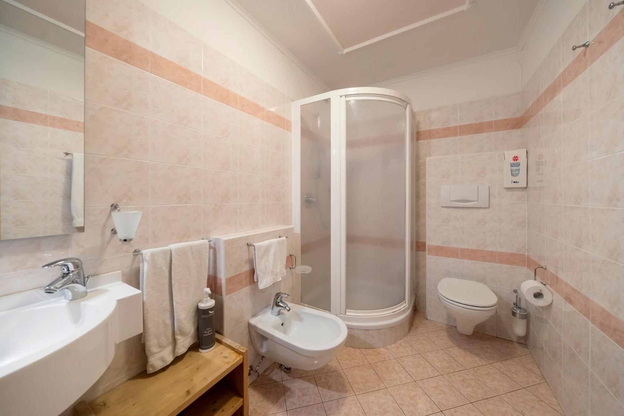 Standard Triple Room,1627210978:JPEG