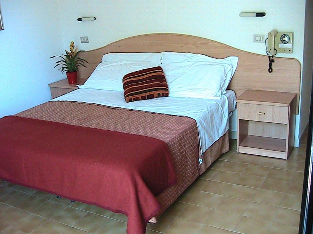 Triple Room,1580622519:JPEG