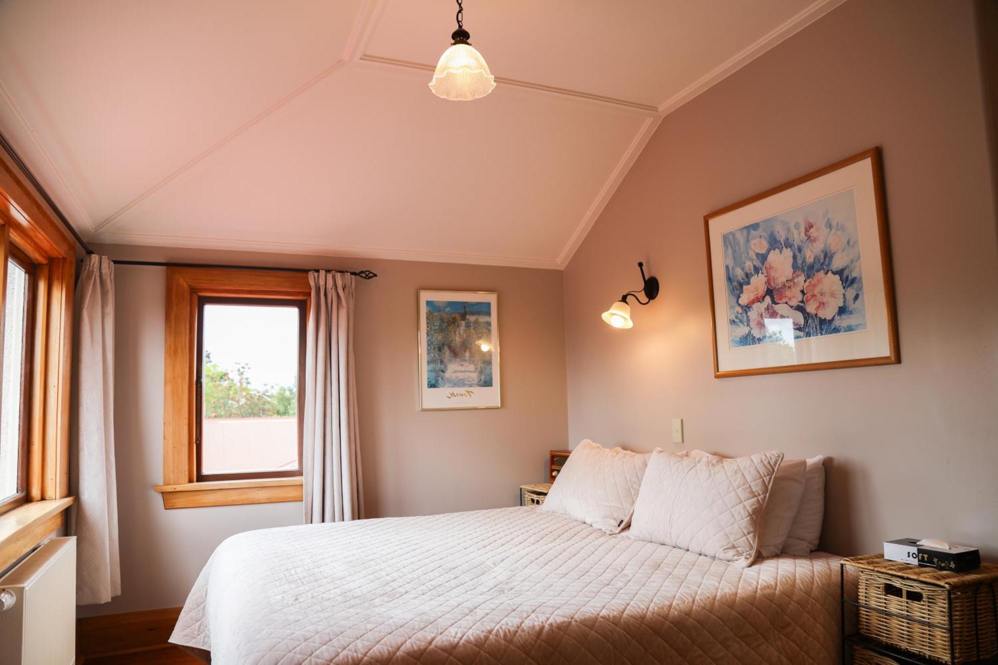 Double or Twin Room Lake View