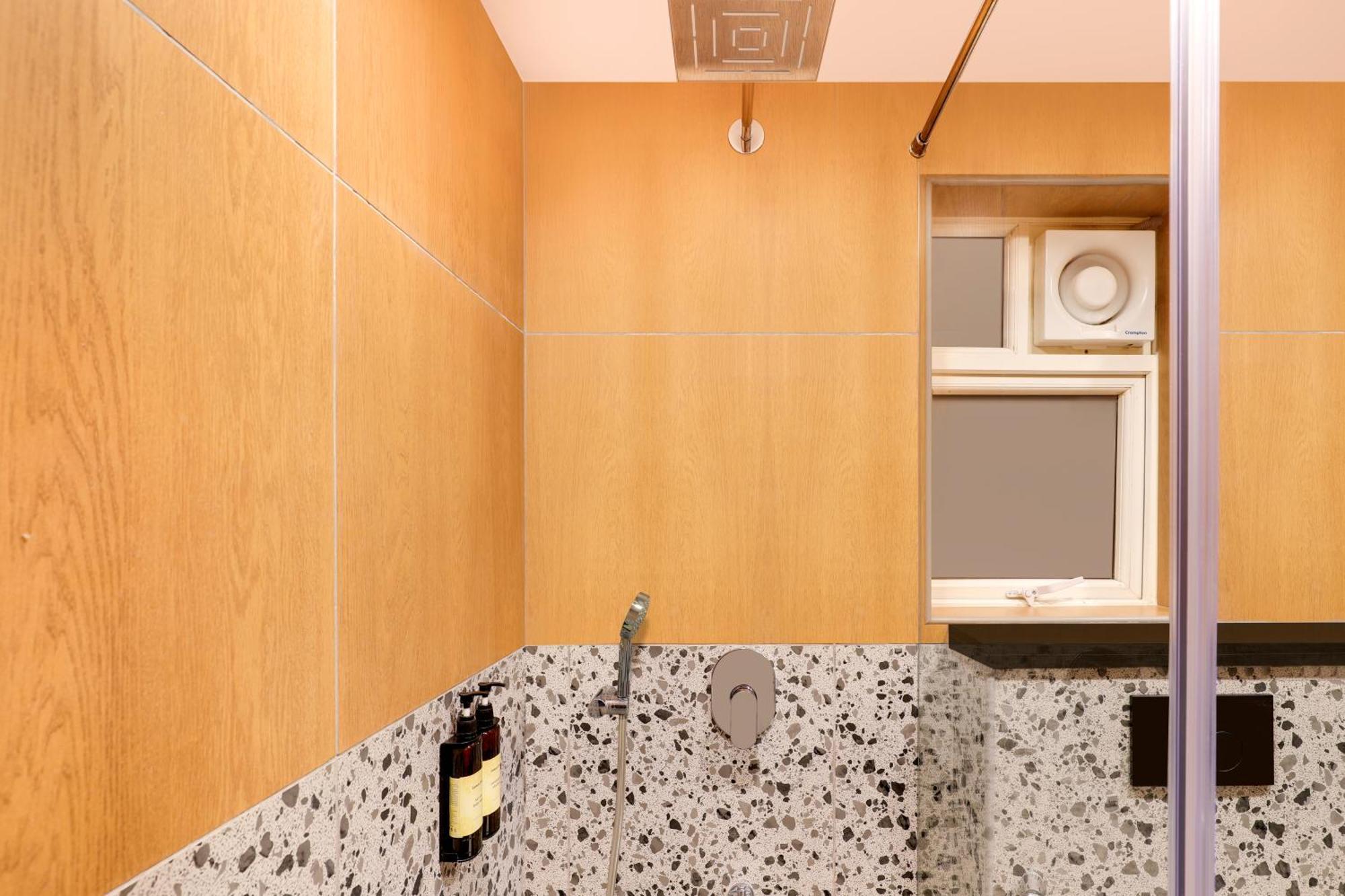 Superior Queen Room,1543017616:JPEG