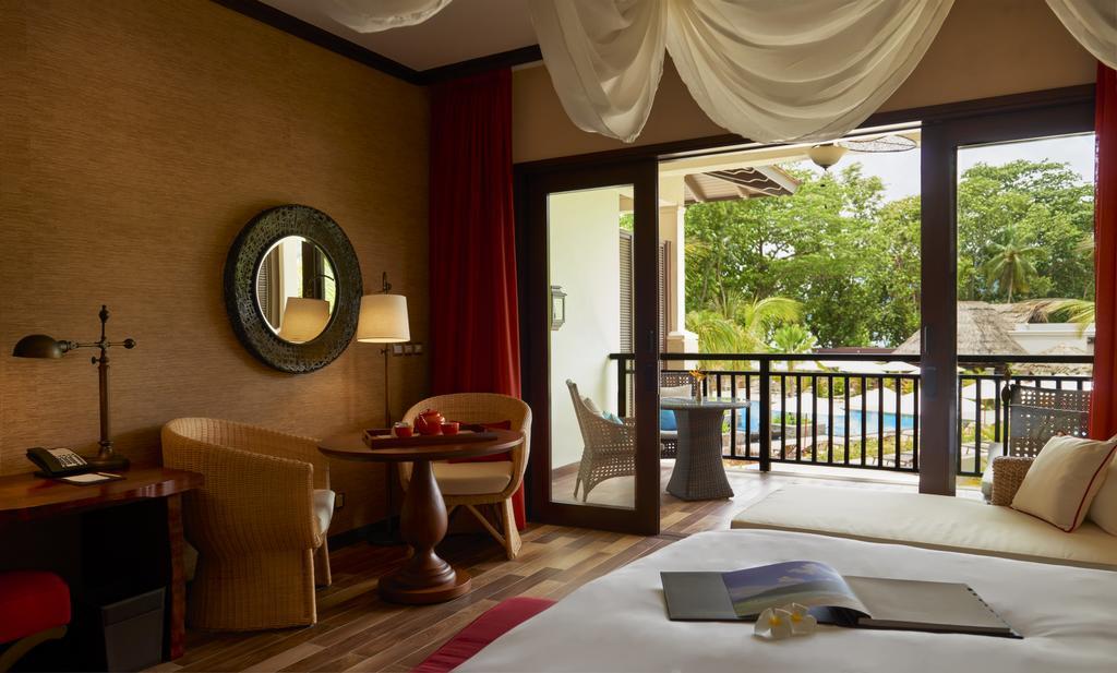 Junior Suite mit Kingsize-Bett und Balkon