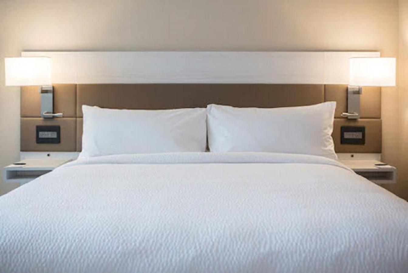 King Room,1552988944:JPEG