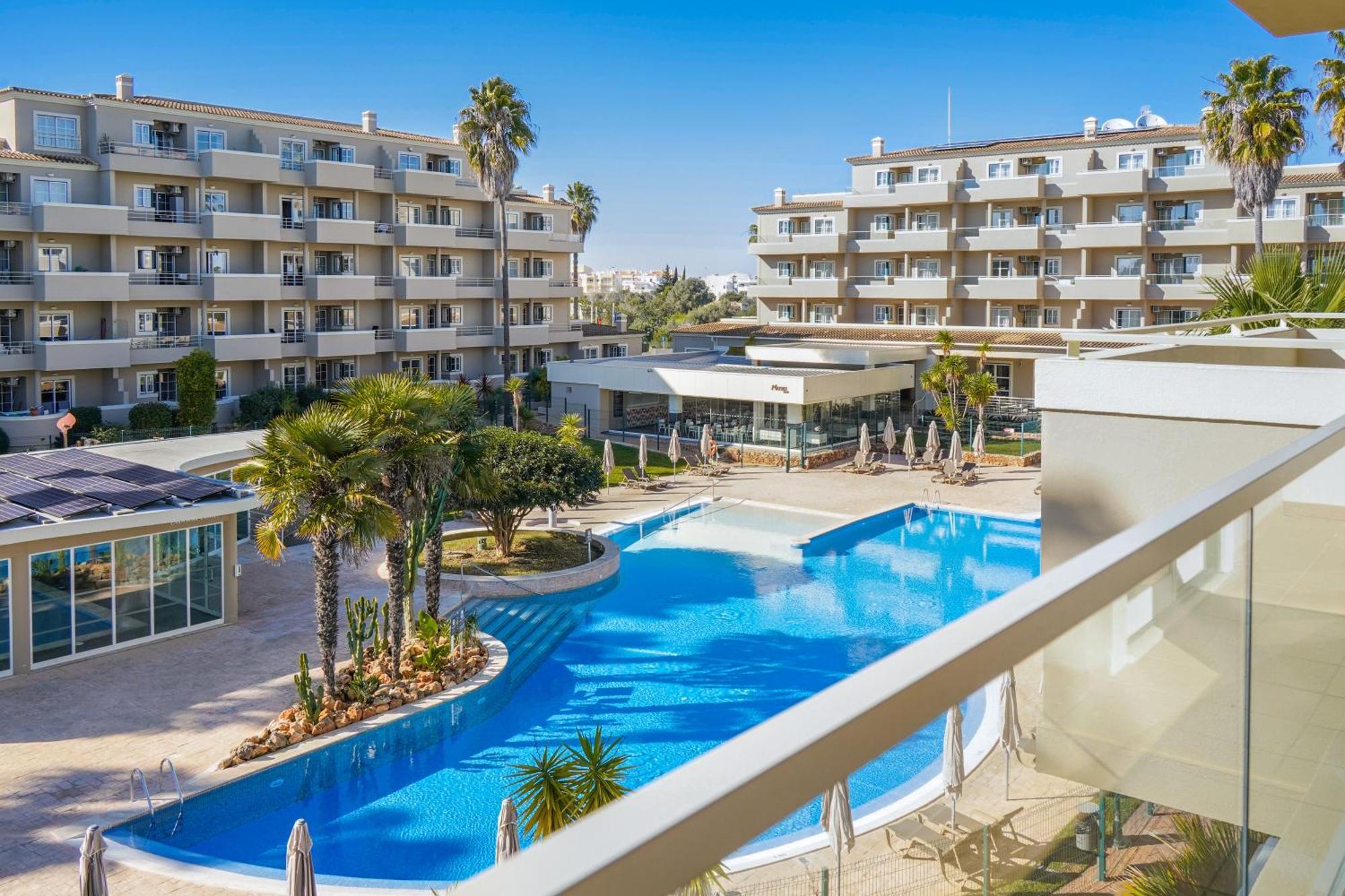 One-Bedroom Apartment Pool View