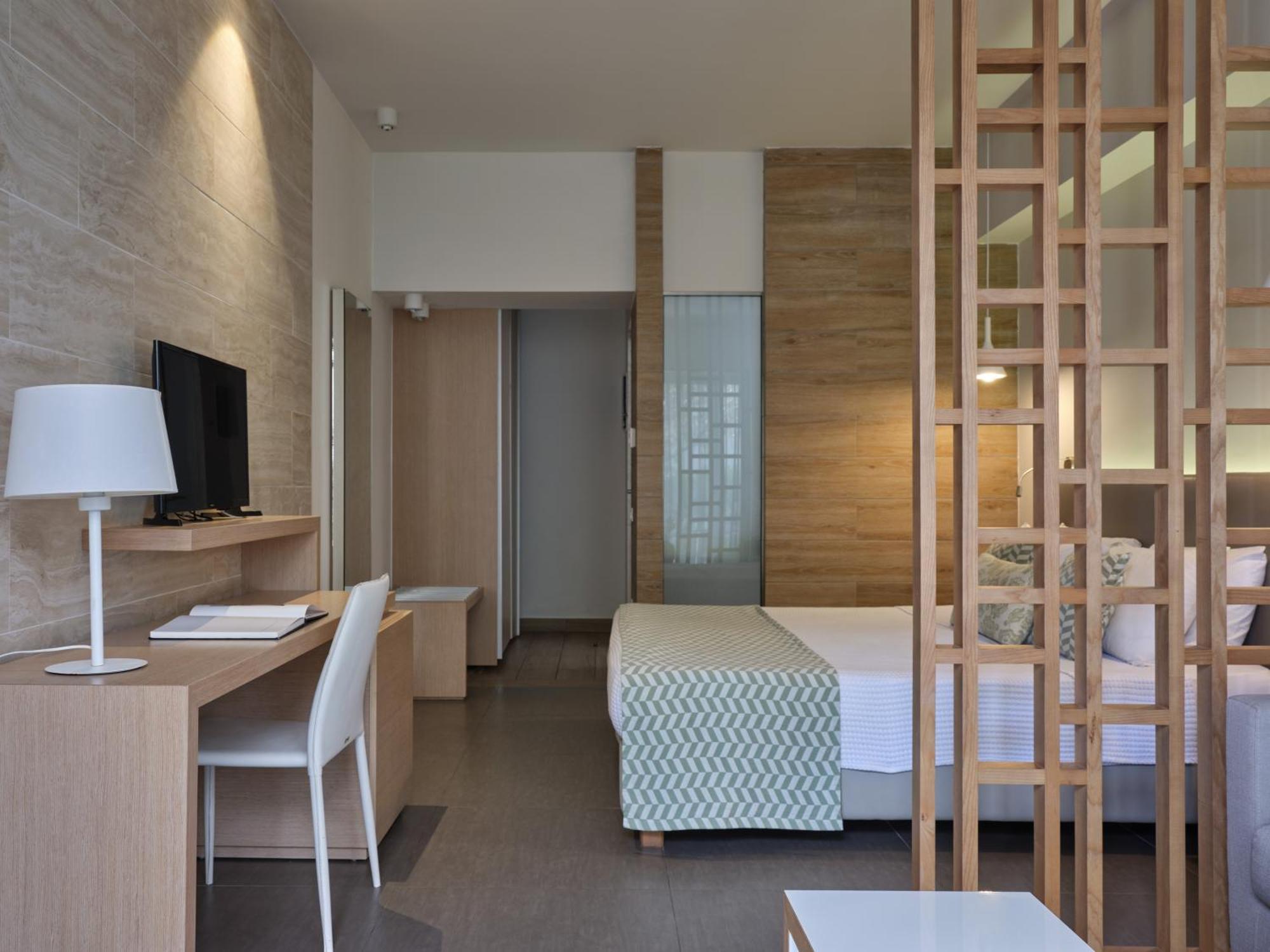Superior Double Room Inland View