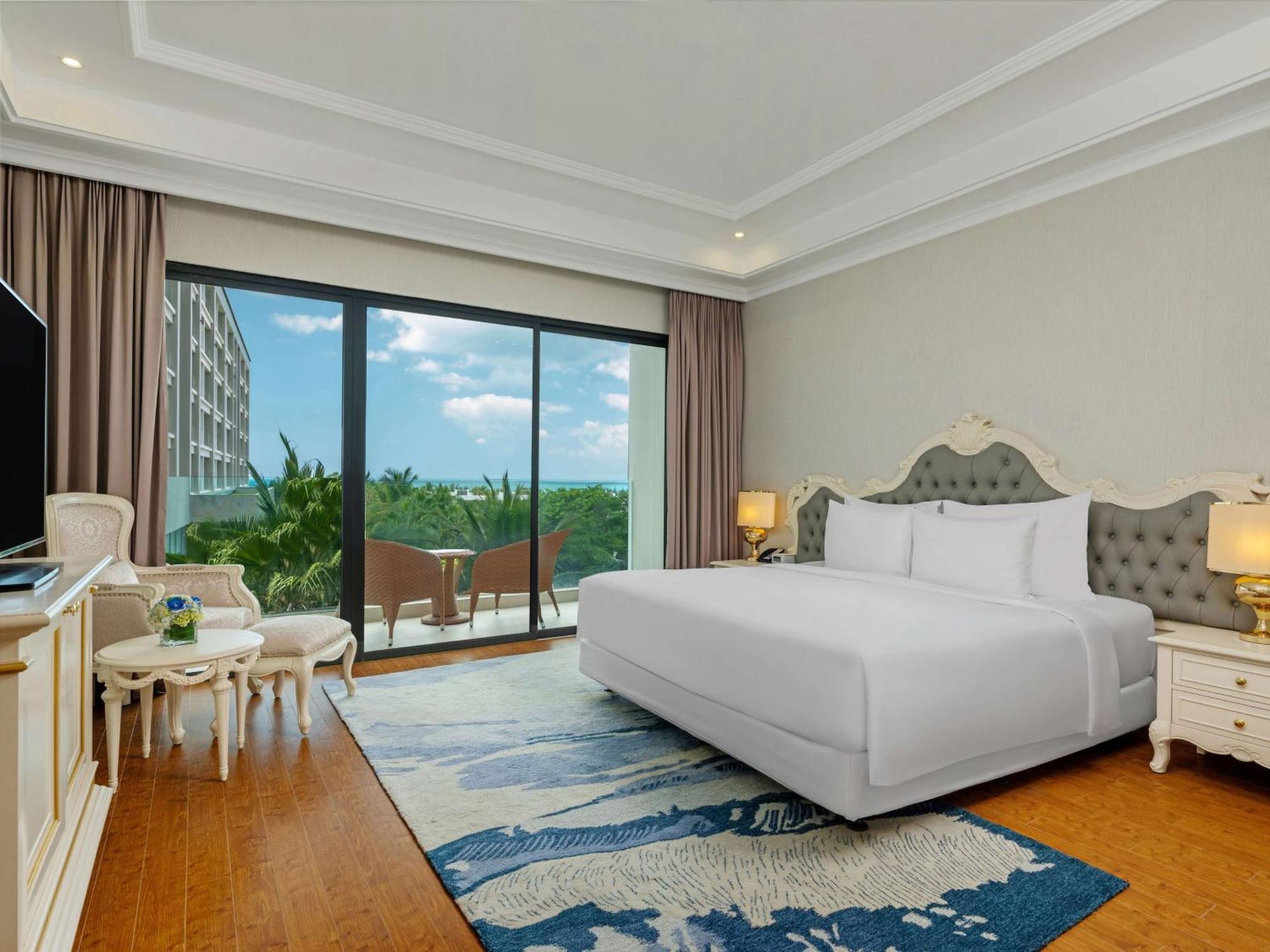 Deluxe Room,1571398658:JPEG