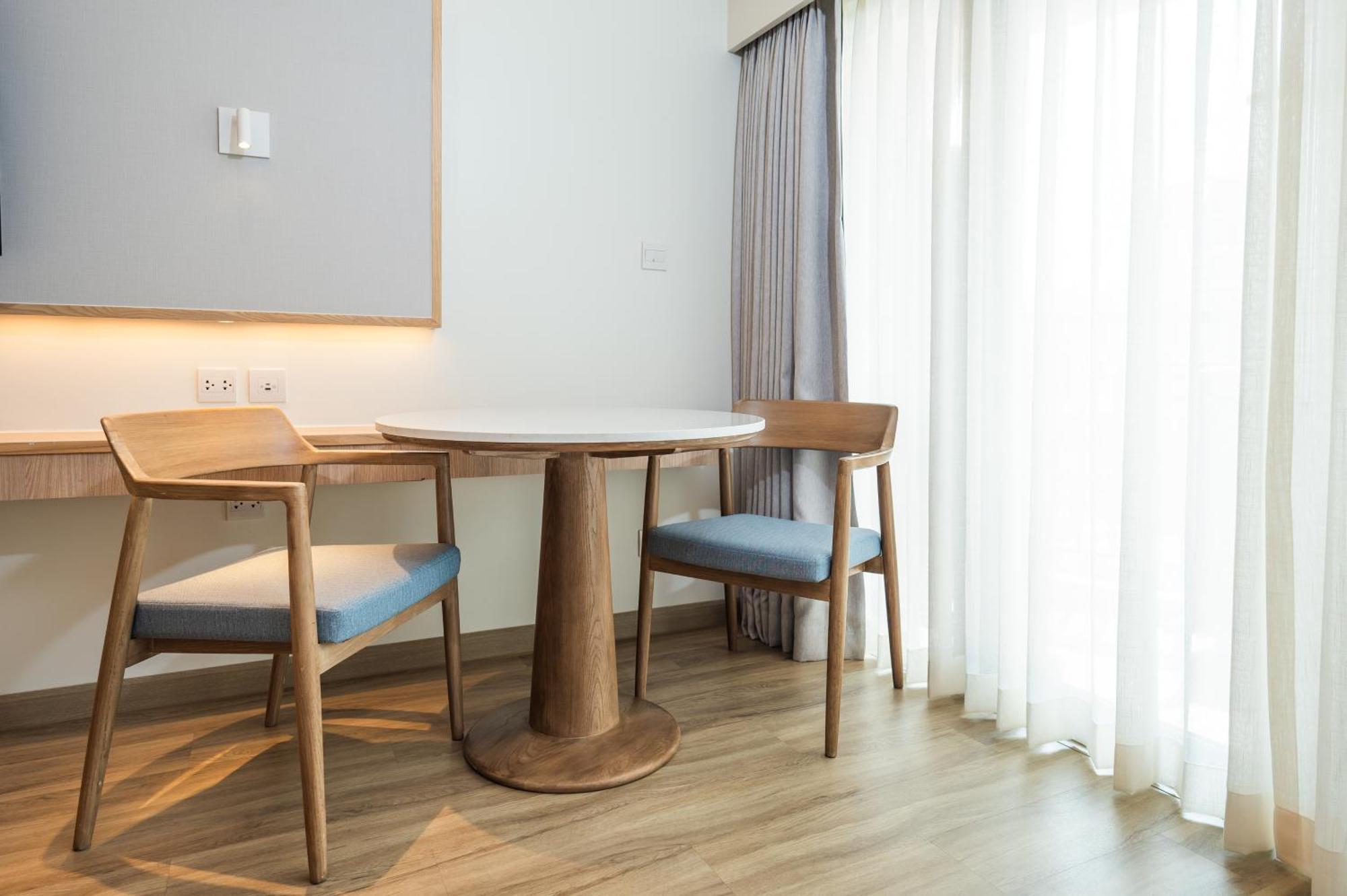 Premier Guest Room 2 Twin
