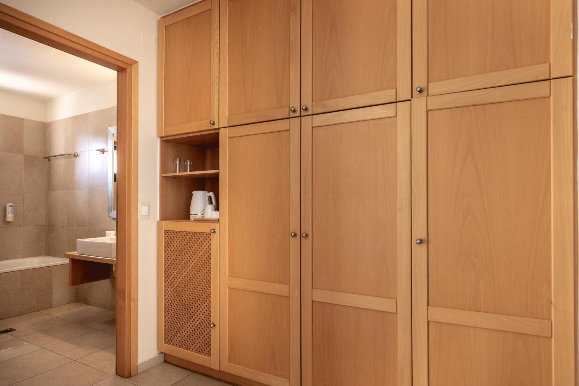 Junior Suite Side Sea View
