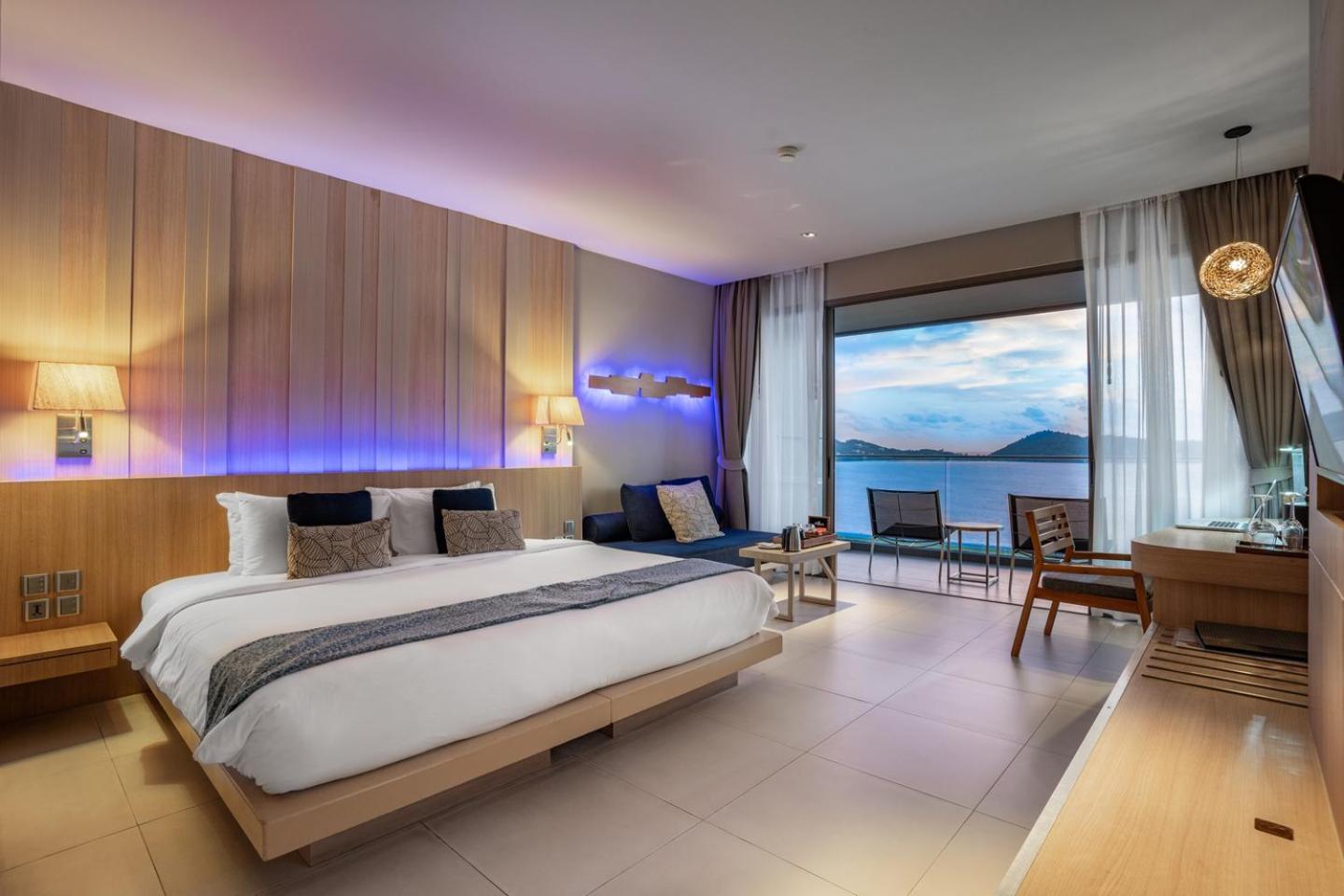 Deluxe Tweepersoonskamer met 1 of 2 bedden en uitzicht op zee