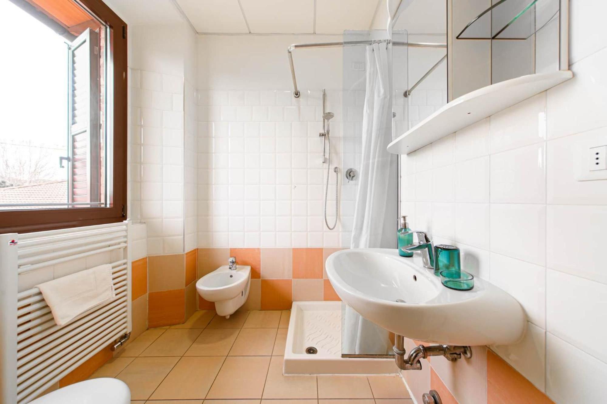 Twin Room Private Bathroom