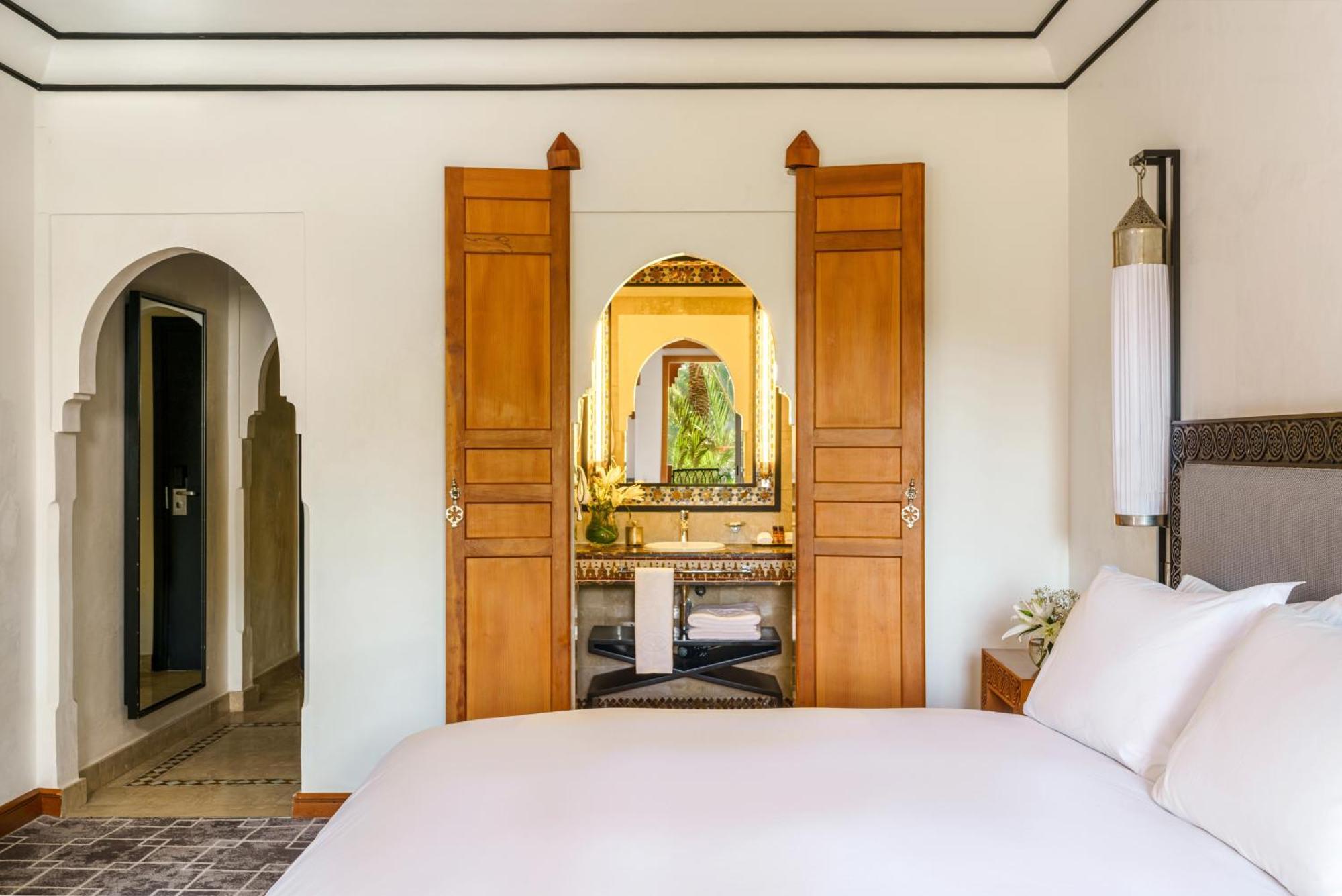 Quarto Deluxe com Varanda e Vista Piscina