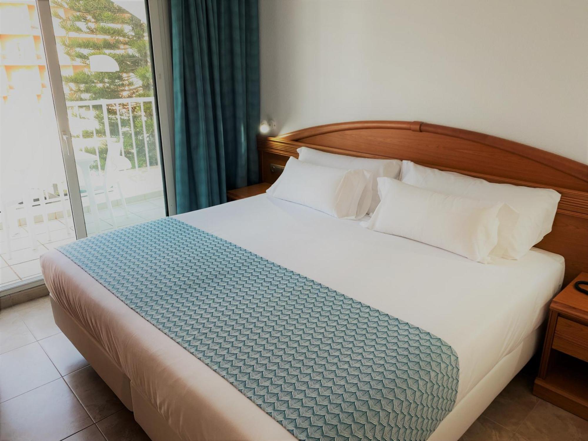 Apartamento de 1 dormitorio con vistas laterales al mar