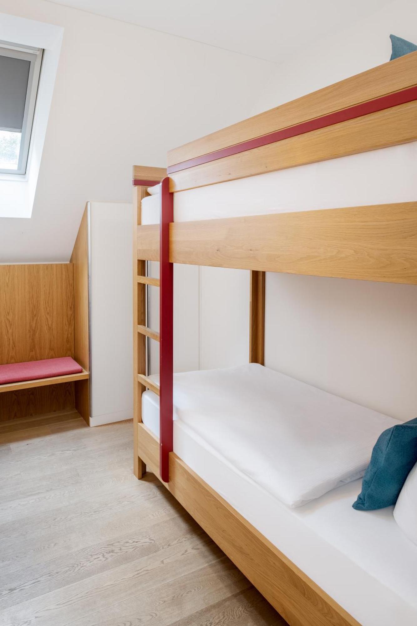 Family Suite,1604160715:JPEG