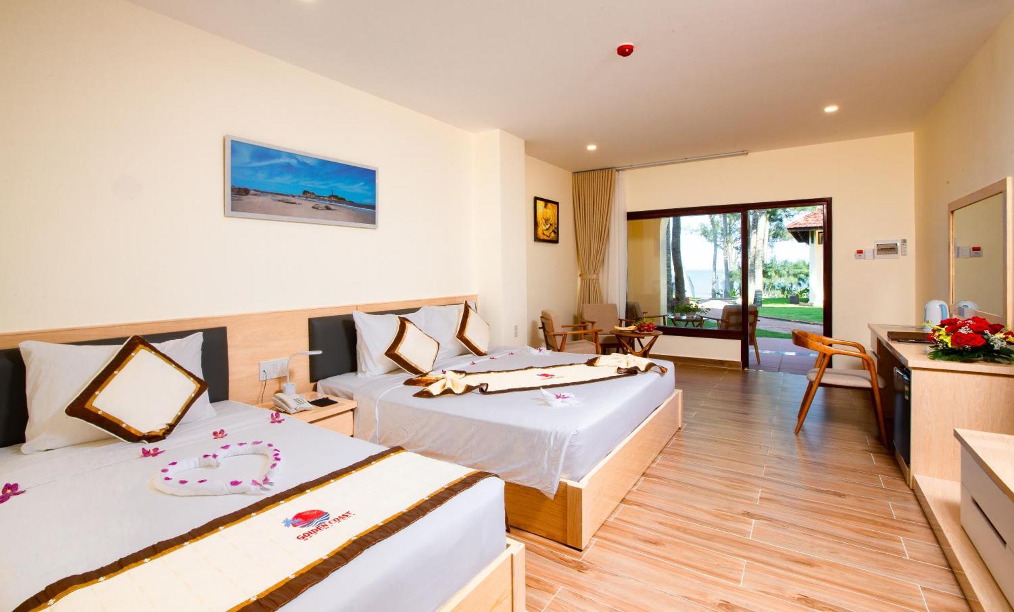 Triple Room with Sea View
