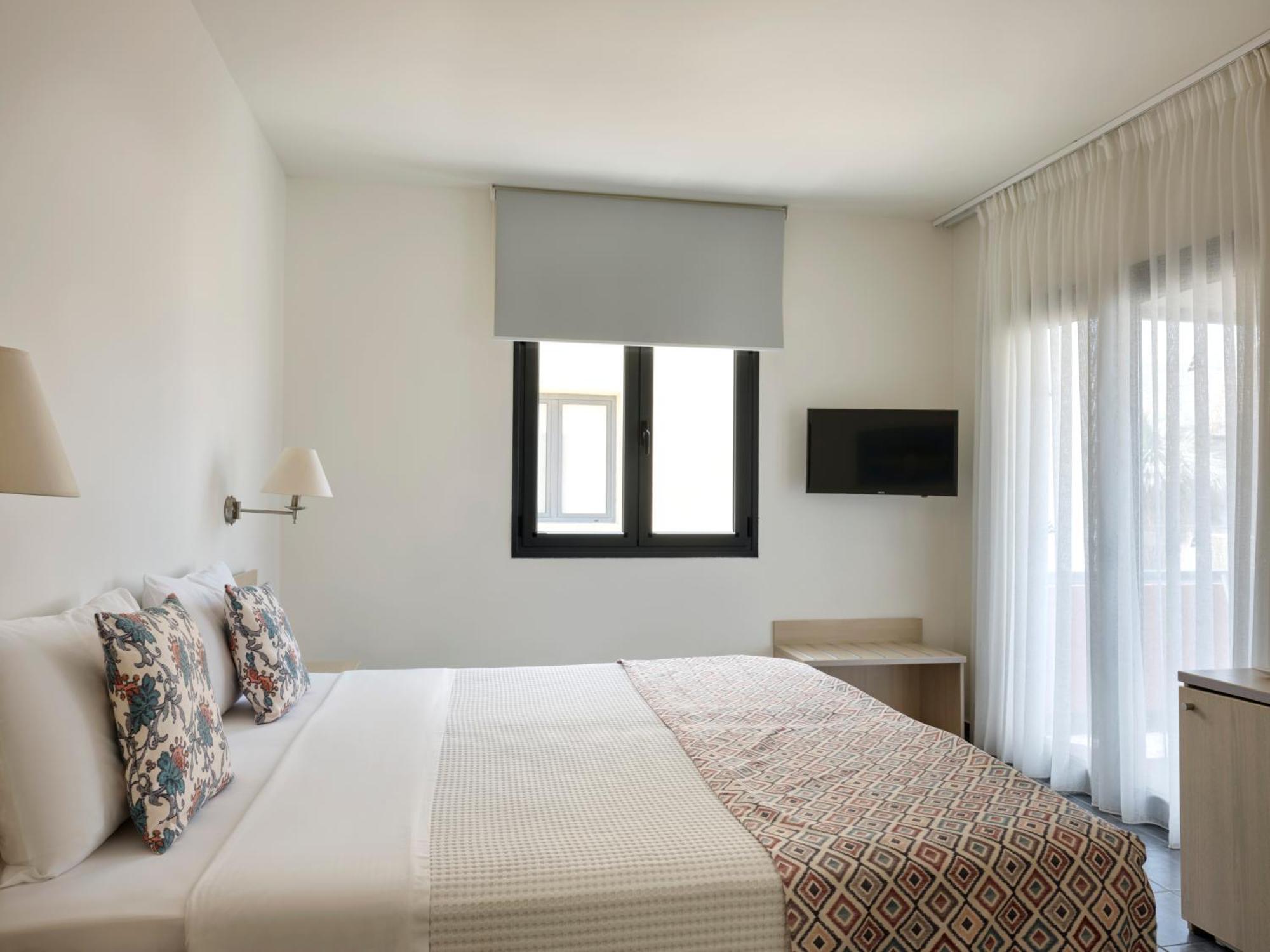 Double Room Inland View