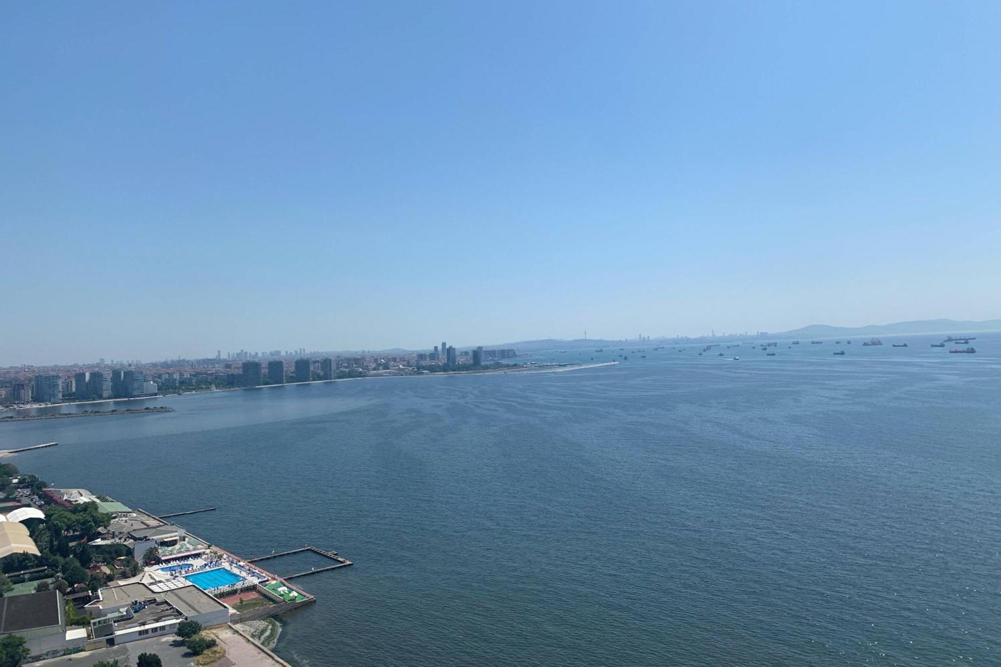 Suite Presidencial con acceso al club lounge y vistas al mar - 1 cama extragrande
