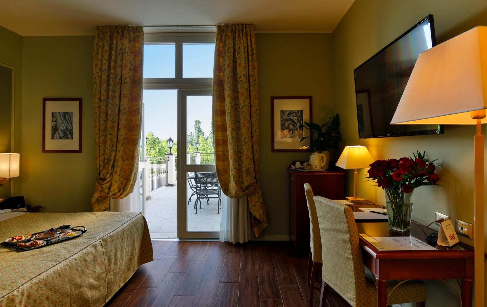 Deluxe Double or Twin Room Balcony