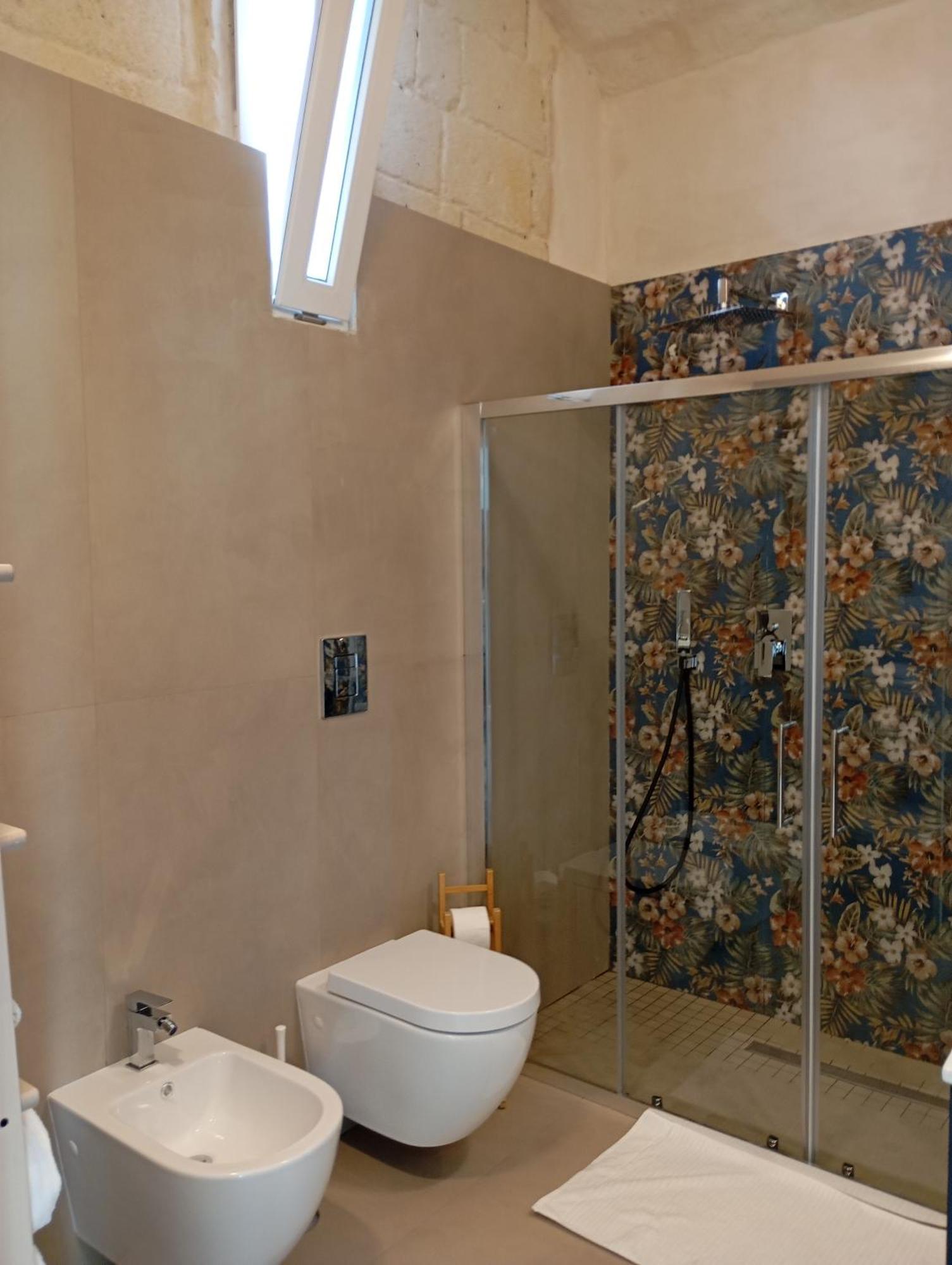 Suite with Whirlpool