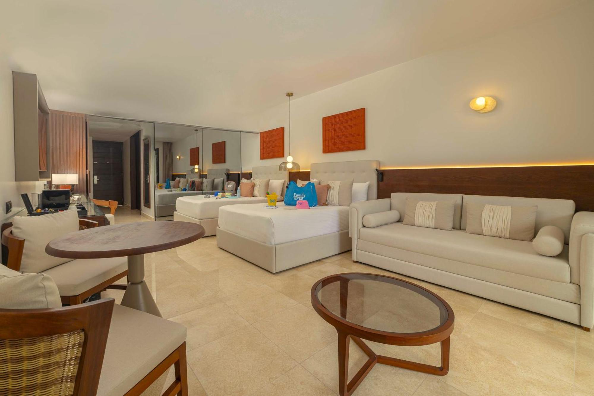 Family Selection Junior Suite Swim Out Beachfront